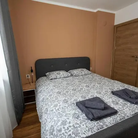 度假居 Green Villa Saparevo