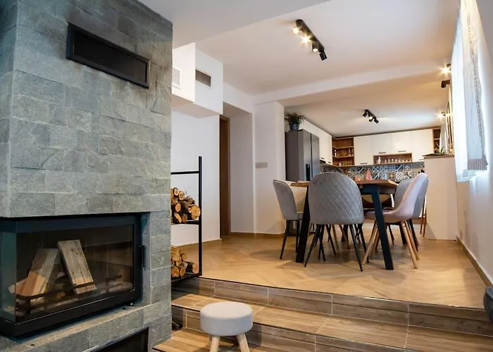 Green Villa 別荘 Saparevo