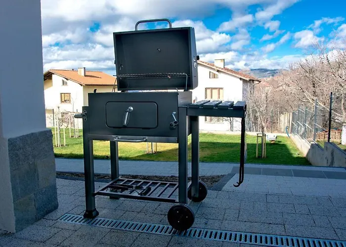 別荘 Green Villa Saparevo